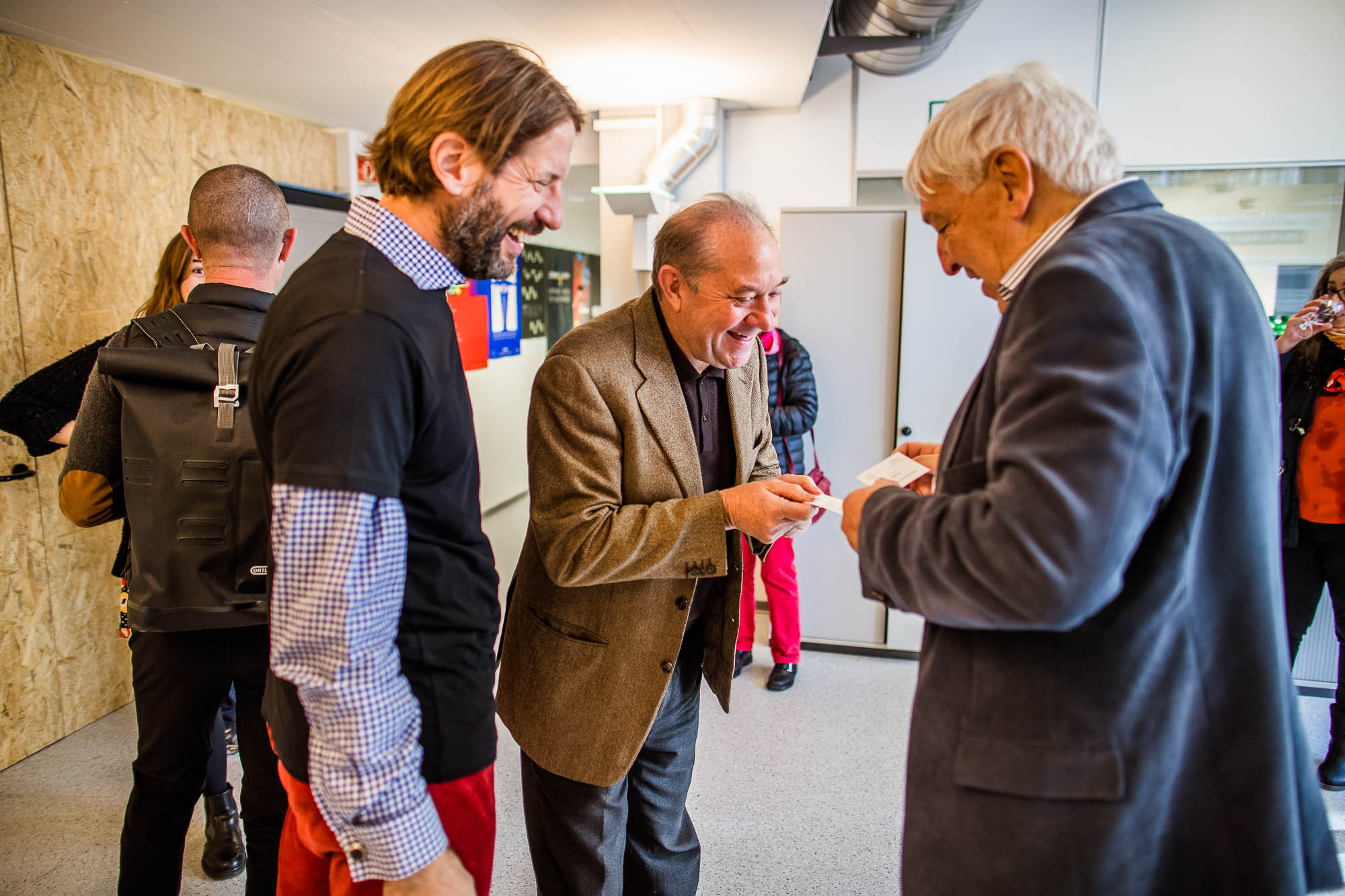 Export x3 1DX23042 Business 2020 Opening MOBI